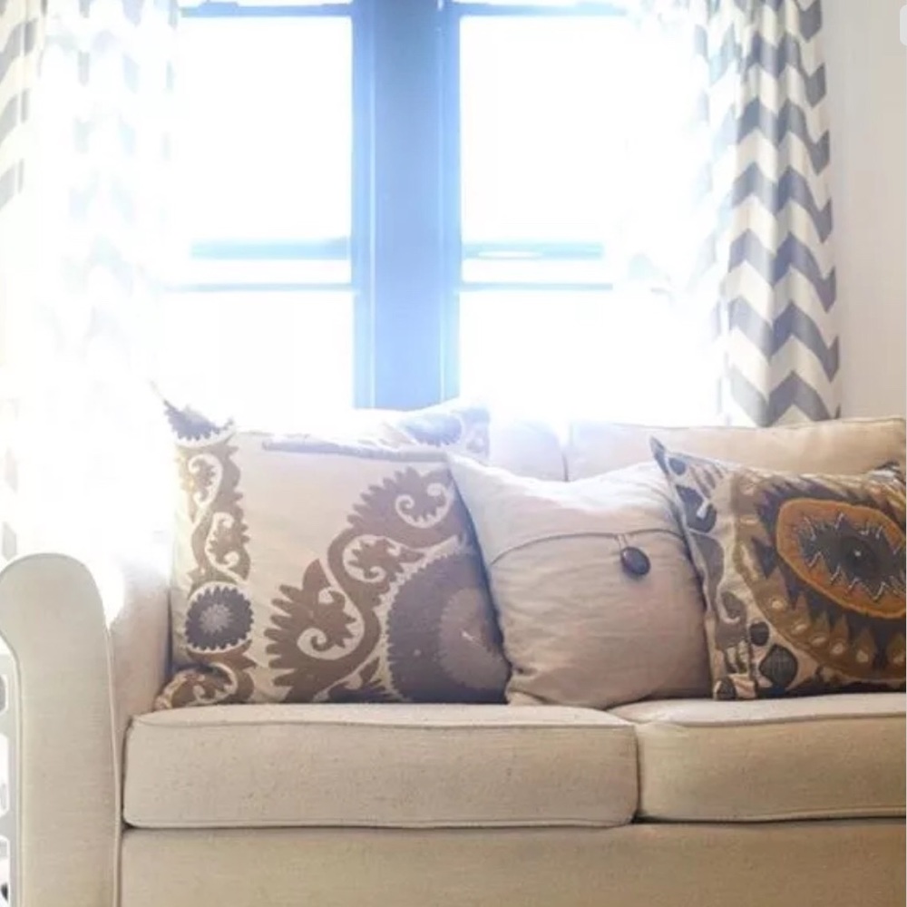 Pottery Barn Suzani Pillow Cover  24x24  NWOT